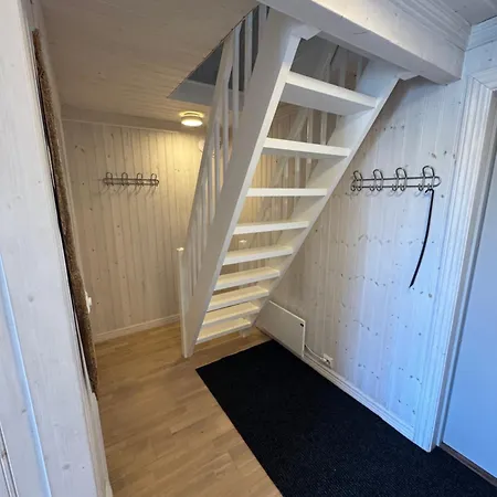 Lilleeideholmen Sjohusutleie * Gravdal (Vestvagoy)